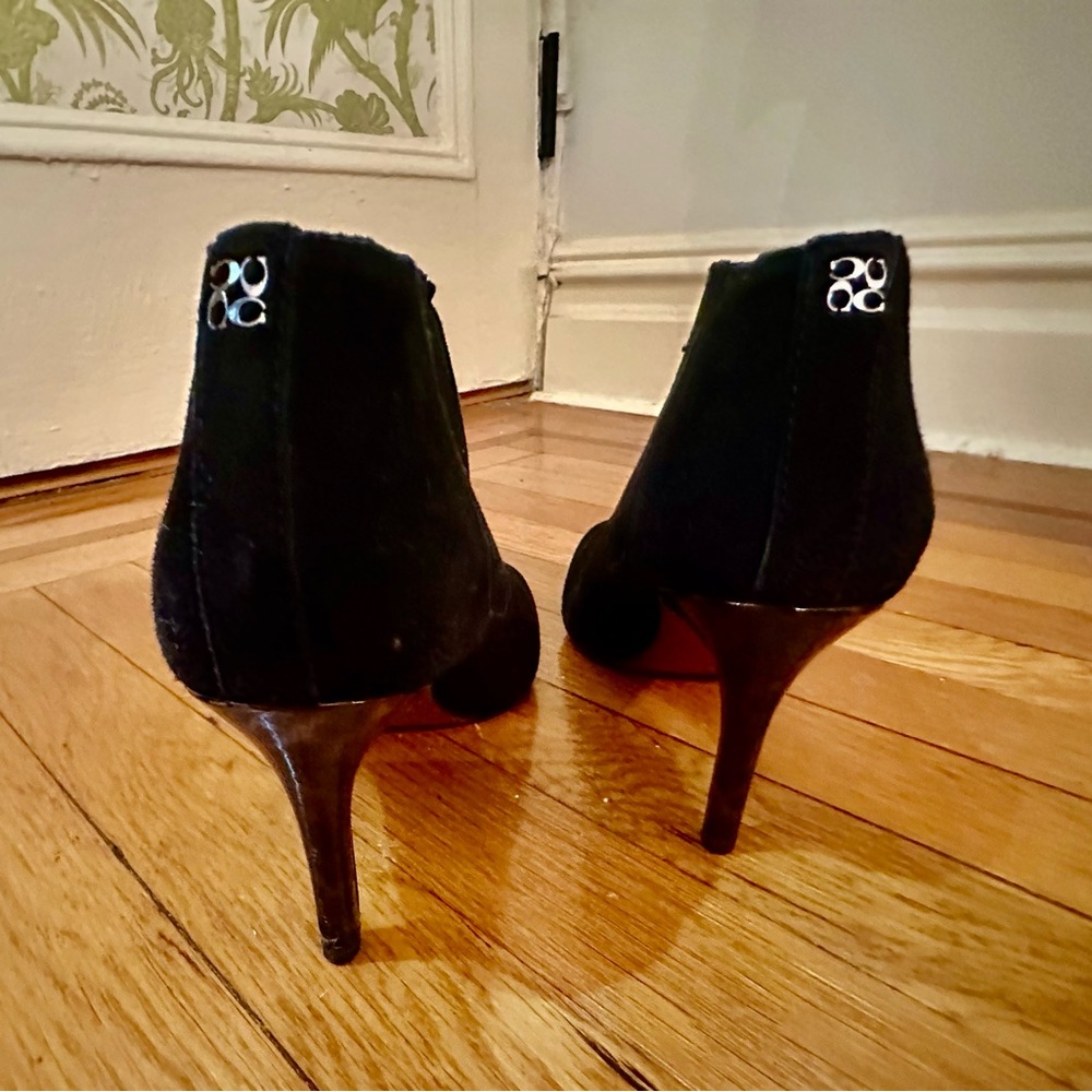 COACH Dovelyn Booties Black Suede Tortoise Spike Heel Pull On Shoes Womens 9B - Picture 7 of 12
